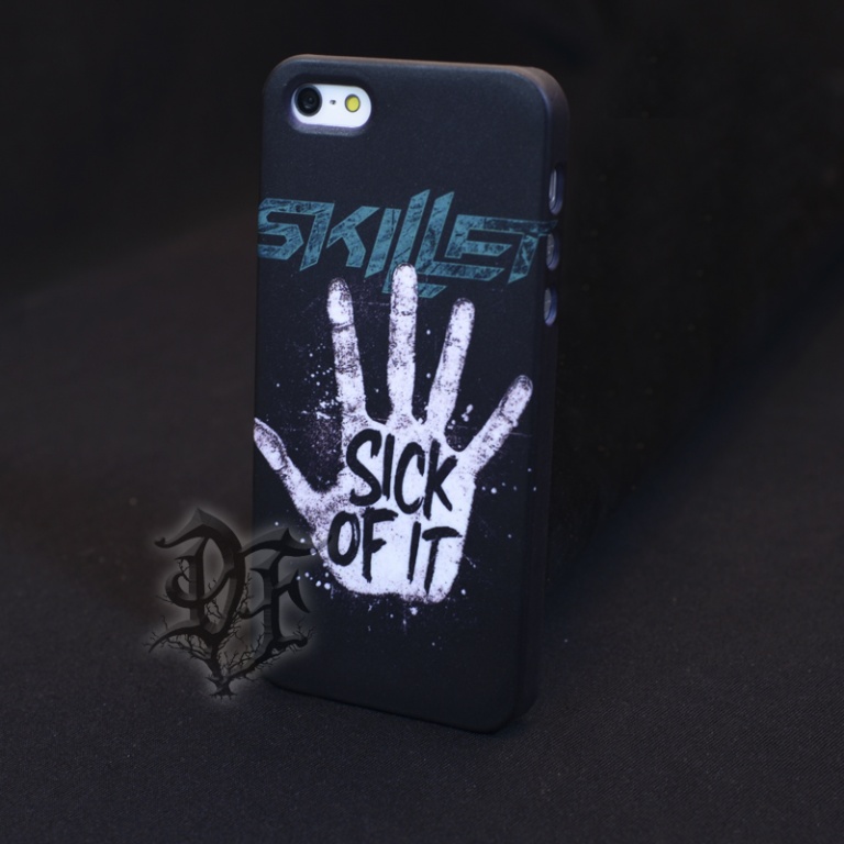 Чехол для  iPhone 5 Skillet Sick of it